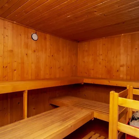 El Tejar & ホテル 2*