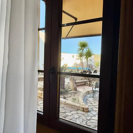 El Tejar & Hotel 2*